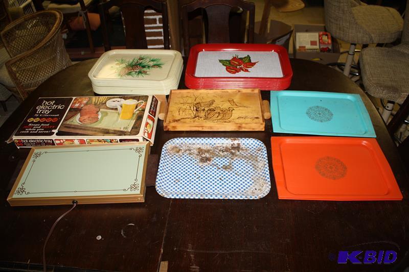lot 292 image: Lap Trays