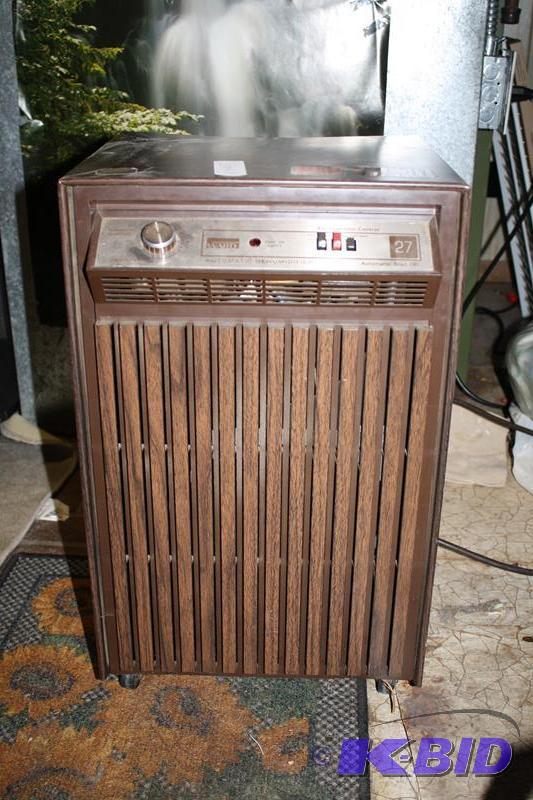 lot 304 image: Dehumidifier