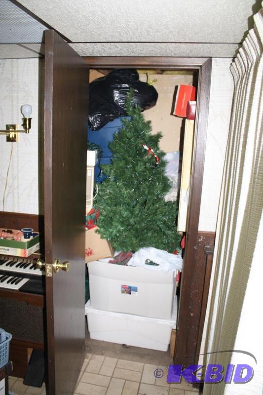 lot 313 image: Christmas Tree Ornaments Decor