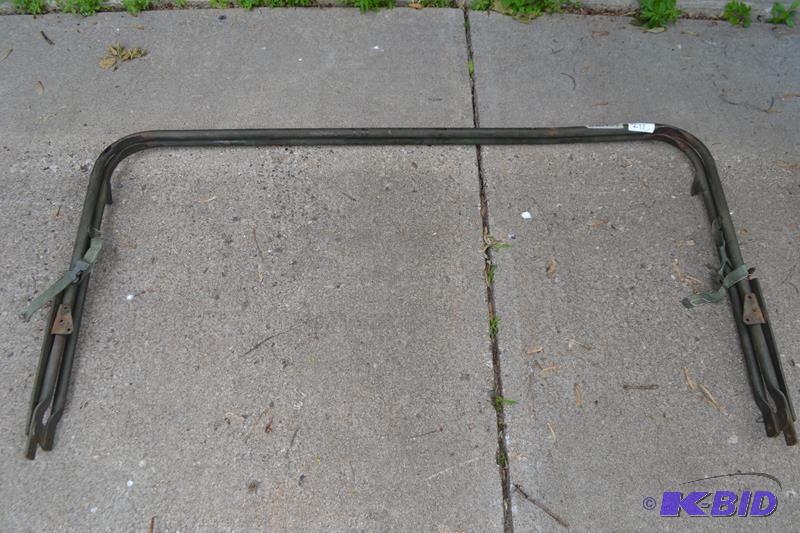 lot 32 image: Top Bow Assy for 1971 M151A2 Army Jeep MUTT (...