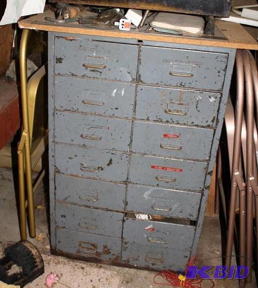 lot 350 image: Metal Storage Cabinet with tools