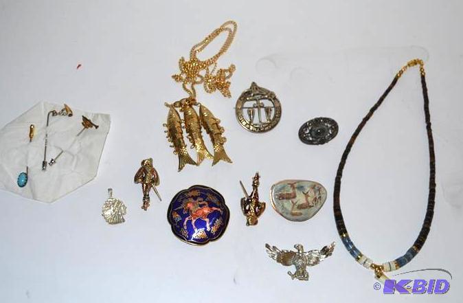 lot 356 image: Jewelry