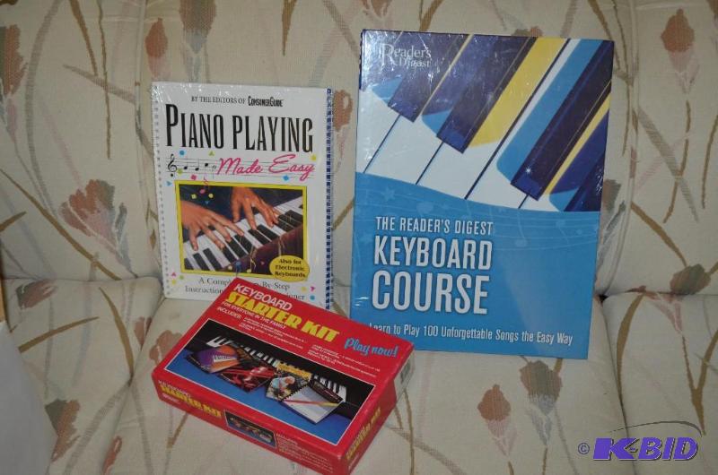lot 360 image: Keyboard Course Books