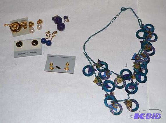 lot 369 image: Fashion Jewelry