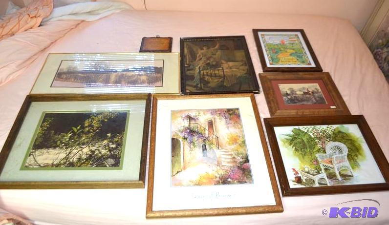 lot 379 image: Antique Guardian Angel Print and artwork