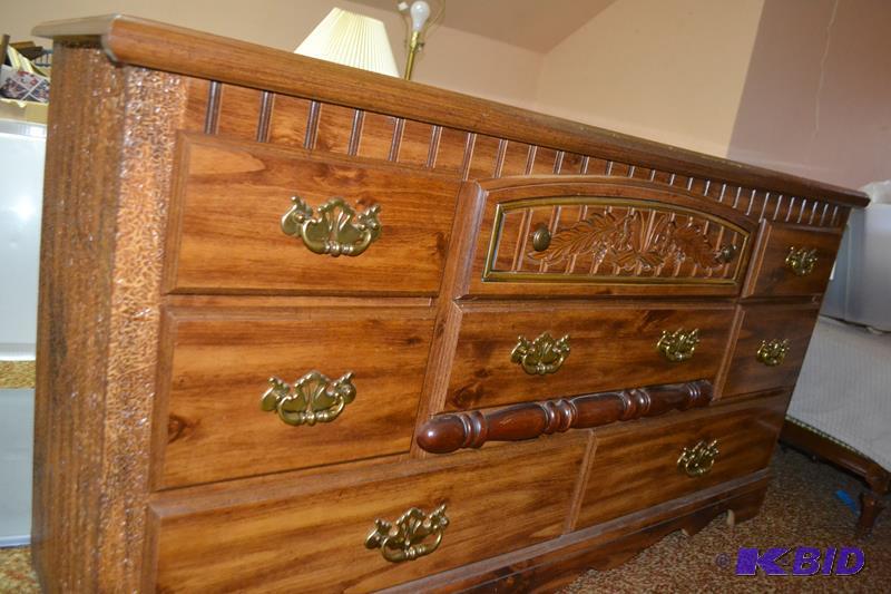 lot 390 image: Wood Credenza Dresser