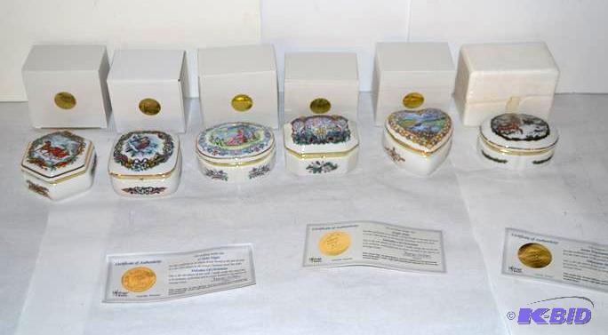 lot 396 image: Heritage House Collectible Music Boxes