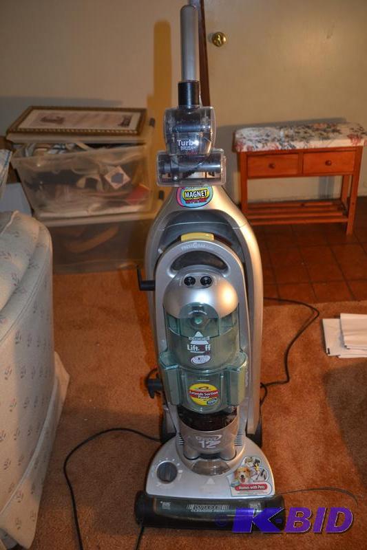 lot 411 image: Bissell Vacuum