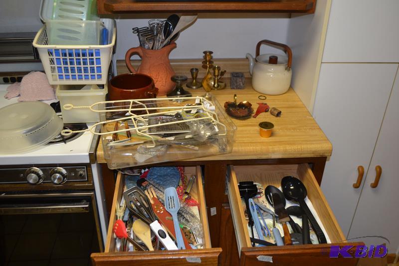 lot 417 image: Flatware, Utensils, Silverplate