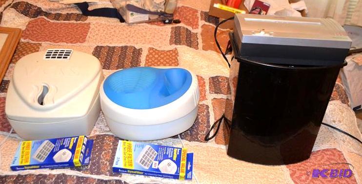 lot 429 image: Vaporizer, Air Cleaner, Shredder
