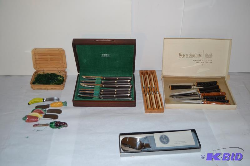lot 453 image: Quality Steak Knives, Serving Spoon