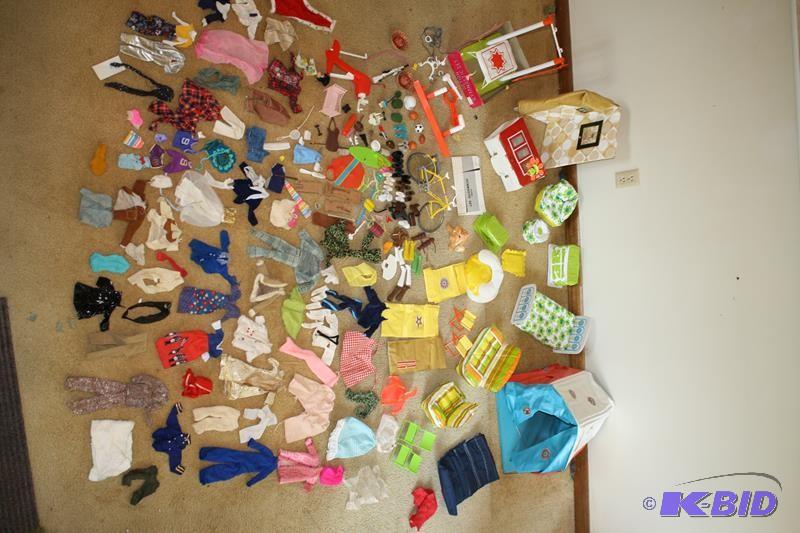 lot 54 image: Vintage Barbie furniture, clothing, accessori...