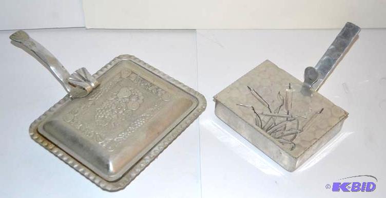 lot 62 image: Vintage Cromwell Aluminum Silent Butler Tray...