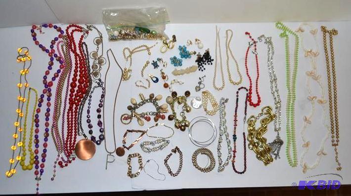 lot 80 image: Vintage Jewelry - necklaces, bracelets...