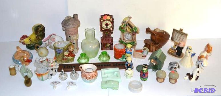 lot 85 image: Assorted vintage figurines.  Shafford Co. 1...
