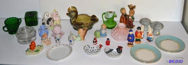 lot 89 image: VINTAGE Glass figurine COLLECTIBLES  Lefton...