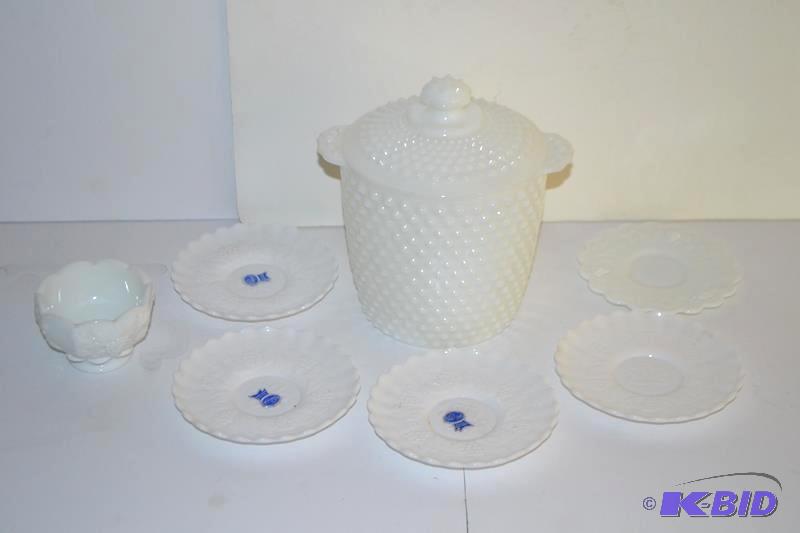 lot 96 image: WHITE HOBNAIL  Imperial hand crafted genuine ...