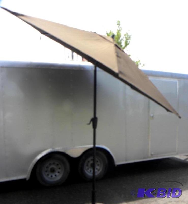 lot 15 image: 9 Deluxe Market Umbrella, brown, 8 steel rib...