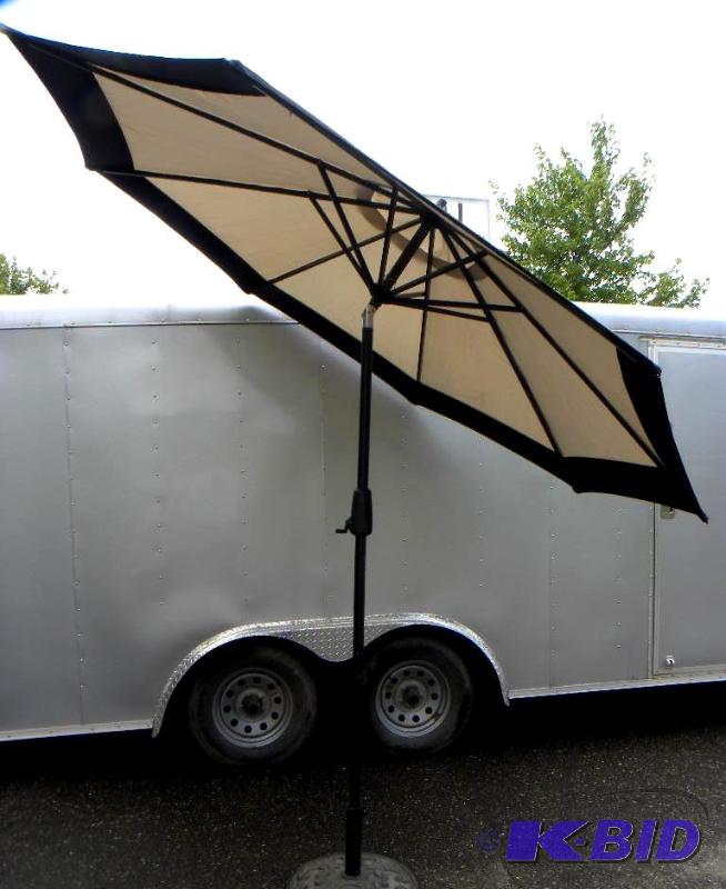 lot 18 image: 9 Deluxe Market Umbrella, khakiblack, 8 ste...
