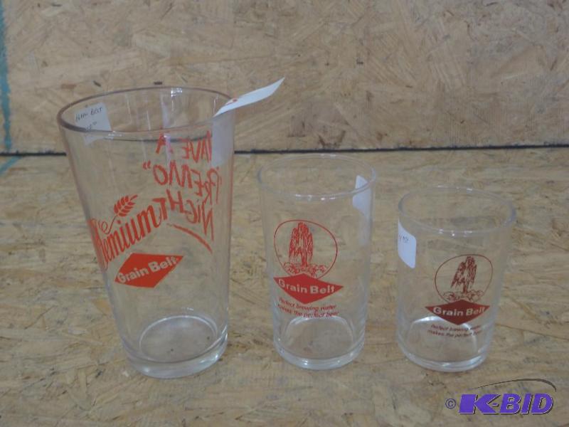 lot 73 image: (3) Grain Belt Beer Glasses...