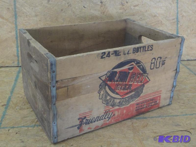 lot 8 image: Grain Belt 24-Pack Wooden Beer Box...