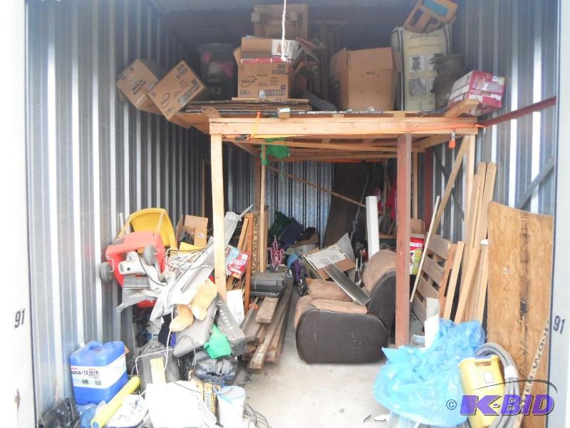 10 x 25 Storage Unit Including Recliner, Ki...