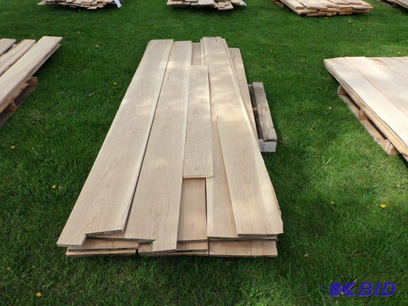 lot 17 image: Ash