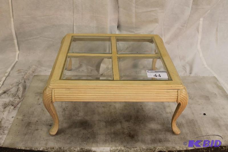 Coffee Table White painted with Glass top H ...