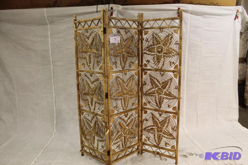 wicker work screen. Stars and circles pattern...