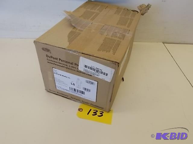lot 133 image: 25 pk. Dupont Tyvek Coveralls, Size Large, Ne...