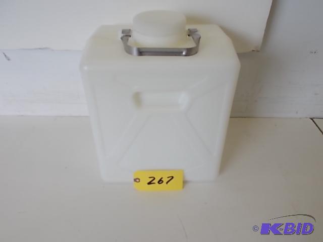 lot 267 image: Vestil 5 Gallon Jug, New...