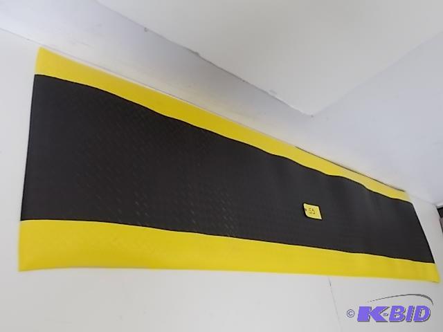lot 55 image: No Trax 2 x 8 Floor Mat, Diamond Sof-Tred w...