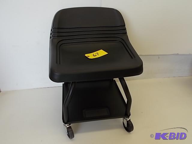 lot 67 image: Whiteside High Rise Creeper Seat, New, 4WM21...