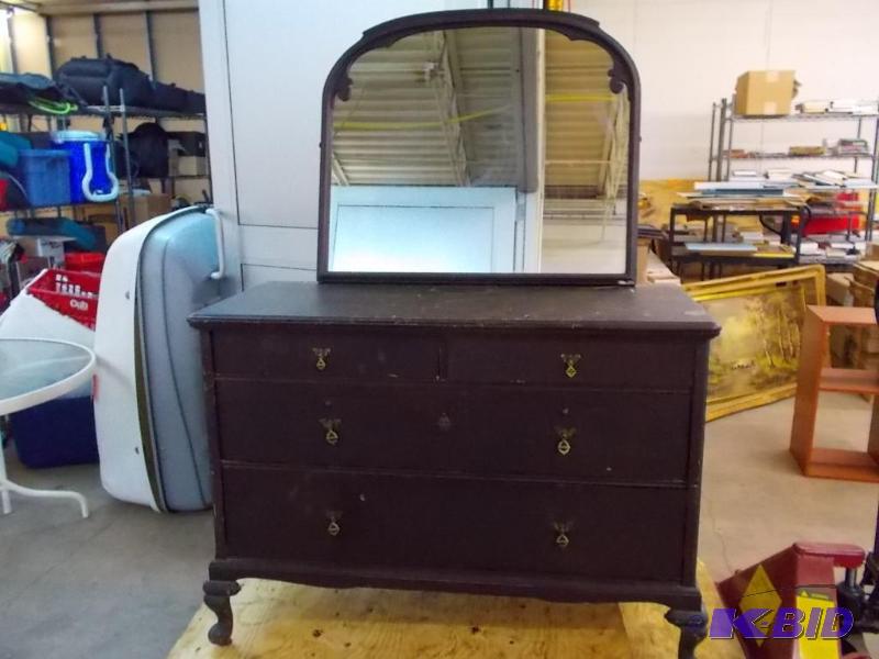Dresser