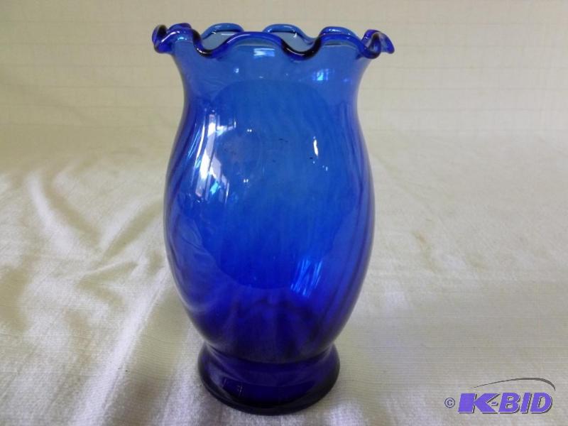 lot 115 image: Beautiful cobalt blue glass ribbon edge vase ...