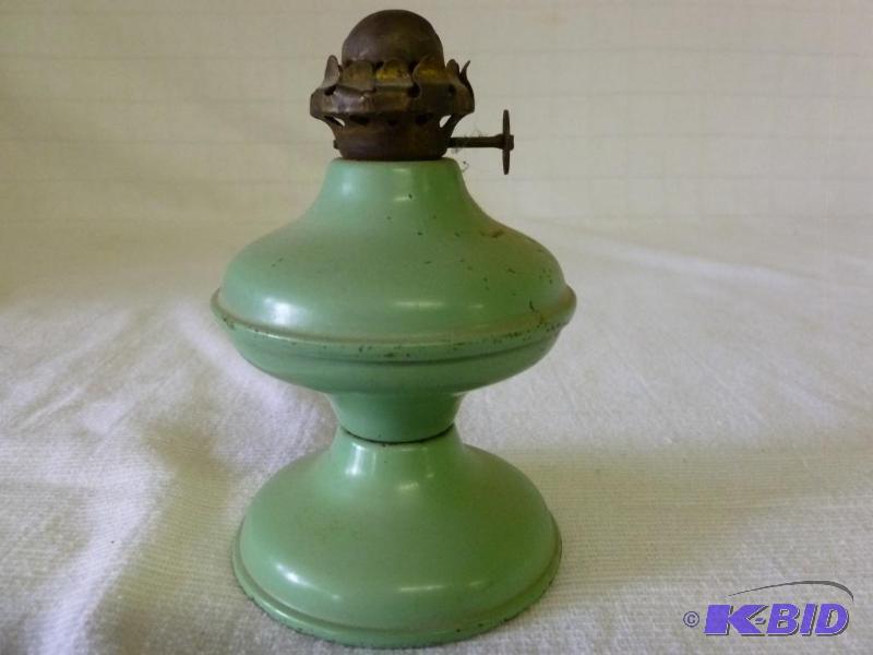 lot 135 image: Vintage P & A Manufacturing painted metal...