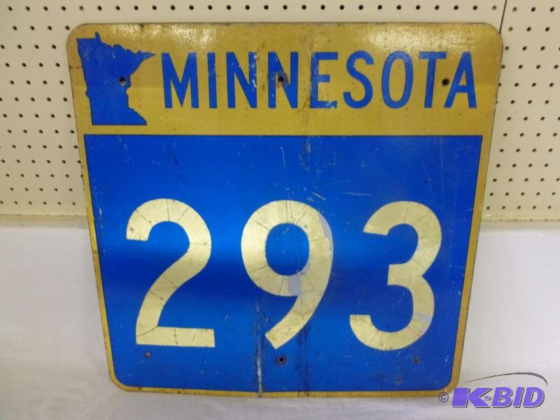 lot 145 image: Large heavy gage metal road sign that measure...