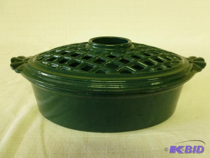 lot 147 image: Large Vermont Casting - cast iron stove top h...