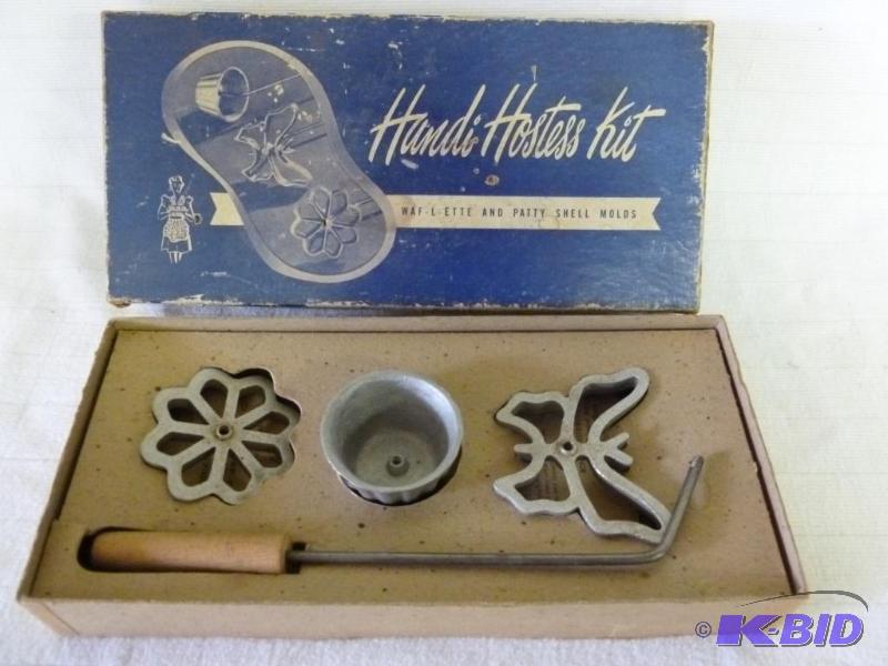 lot 151 image: Vintage Bonley Products Handi Hostess Kit, co...