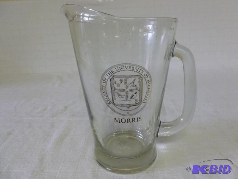 lot 161 image: Collectible University Of Minnesota Morris gl...