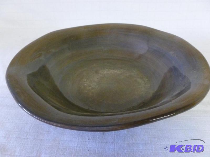lot 168 image: Large ceramic wash basin that measures 14&quo...