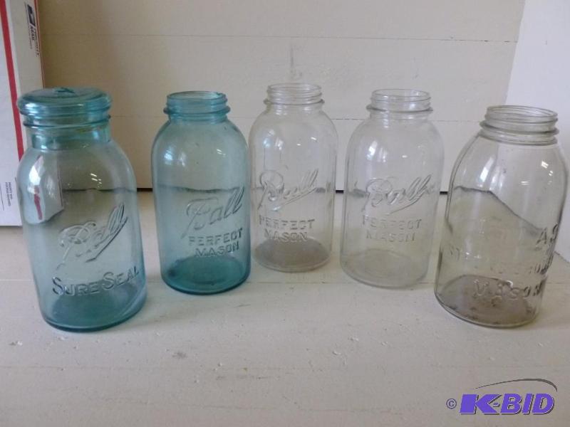 lot 188 image: Lot of five large vintage Ball glass canning ...