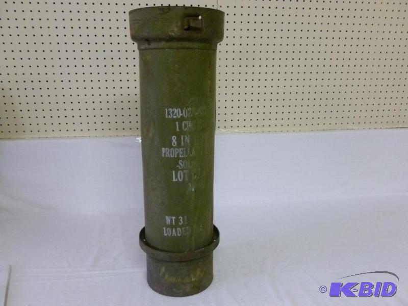 lot 21 image: Large vintage&nbsphowitzer metal shell case ...