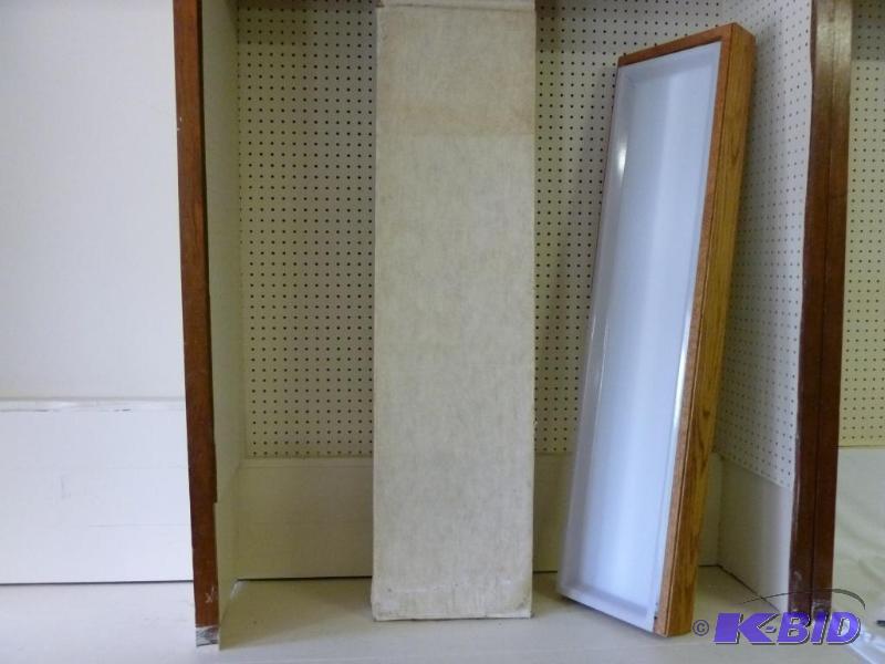 lot 224 image: Light Concepts Lithonia - Old English Series ...