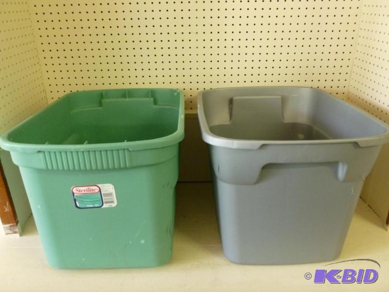 lot 225 image: Lot of two Sterlite 73 quart storage totes, n...