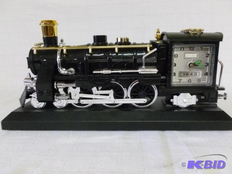 lot 28 image: Large battery operated " 1943 " loc...