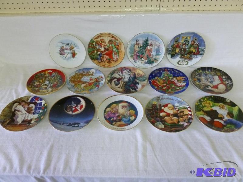 lot 283 image: Large lot of 14 collectible Avon porcelain Ch...
