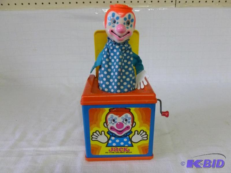 lot 36 image: Vintage 1976 Mattel Jack In The Box, good wor...