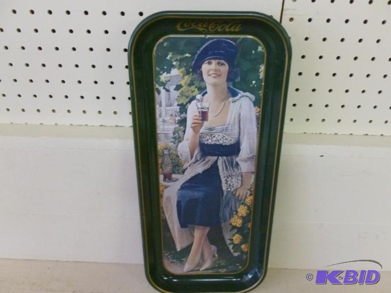 lot 68 image: Vintage 1973 Drink Coca-Cola metal serving tr...