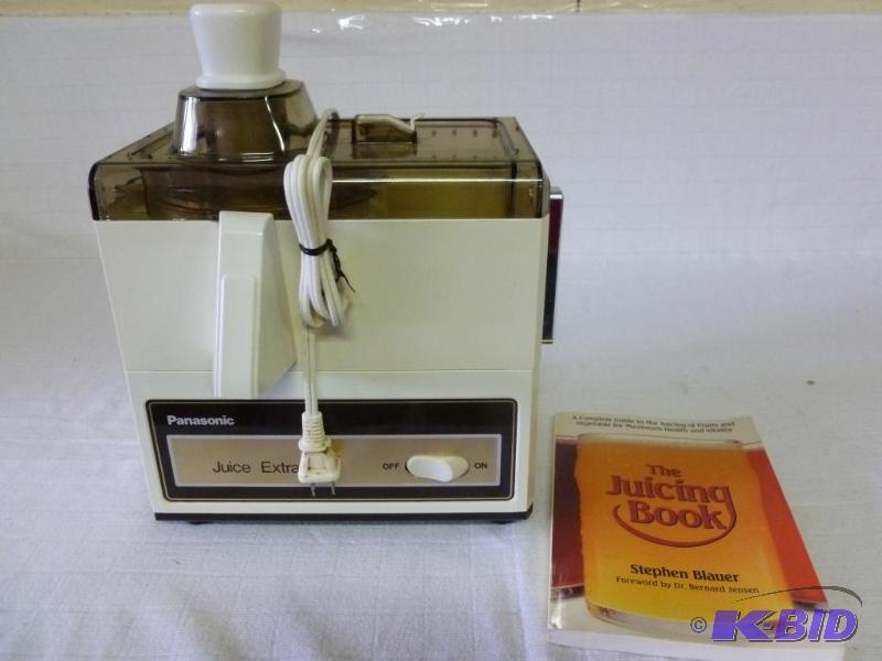lot 87 image: Panasonic Juice Extractor comes with a juicin...